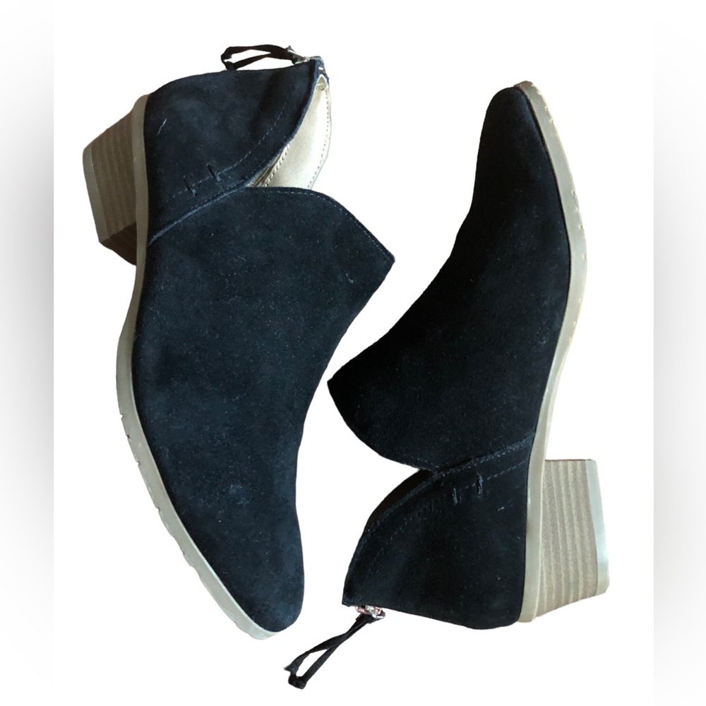 Kenneth Cole Reaction Side Way Black Ankle Boots